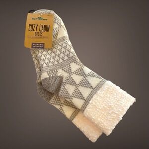 Northeast Outfitters Cozy Cabin‎ Socks Womens 5–10 Aloe Infused Taupe NWT